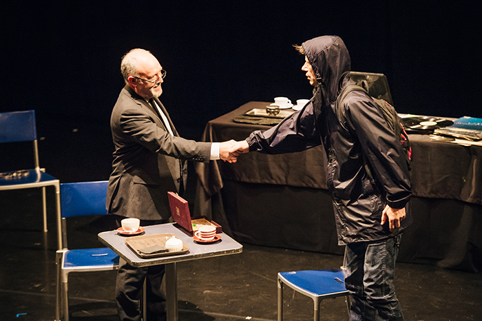  
“Black and White Team Room-Counselor” by the Korean troupe Theatre Hooam features both Korean and British actors and deals with Korean history. 
